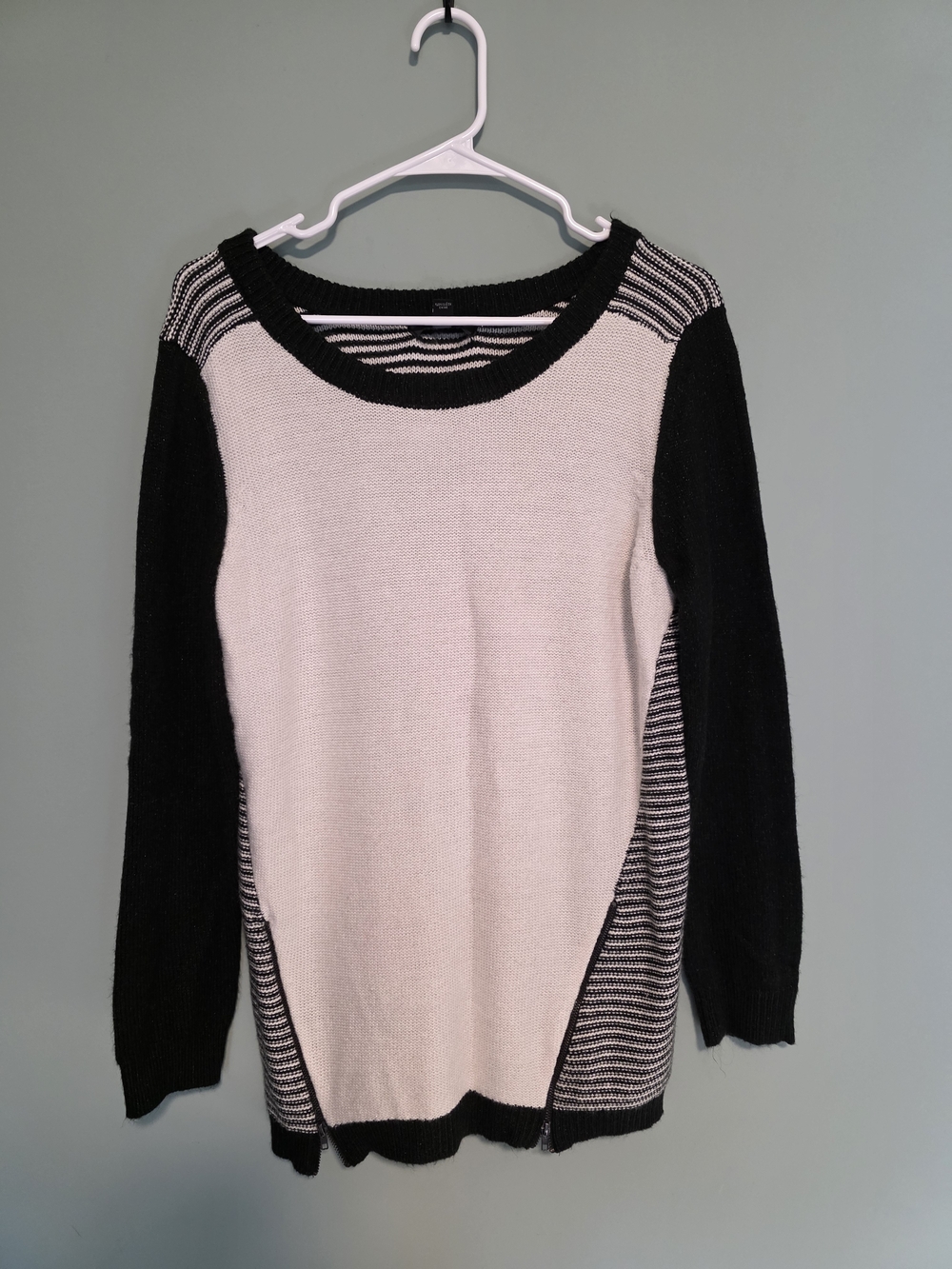 Mossimo Supply Co. Black & Cream Crew Neck Pullover Sweater